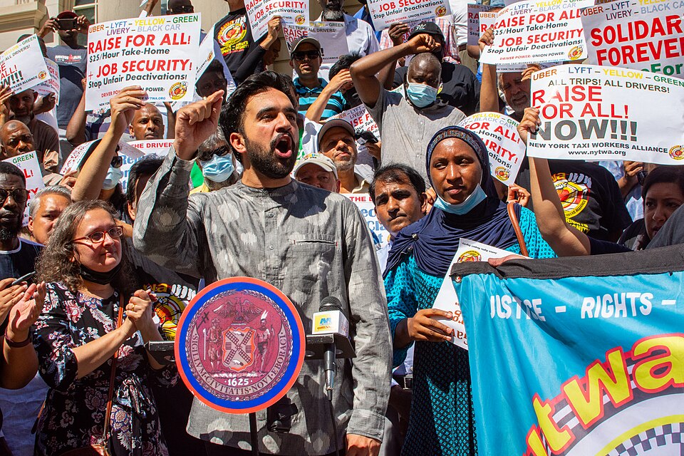 File:NYS Assemblymember Mamdani @ NYTWA Rally @ City Hall 7.jpg